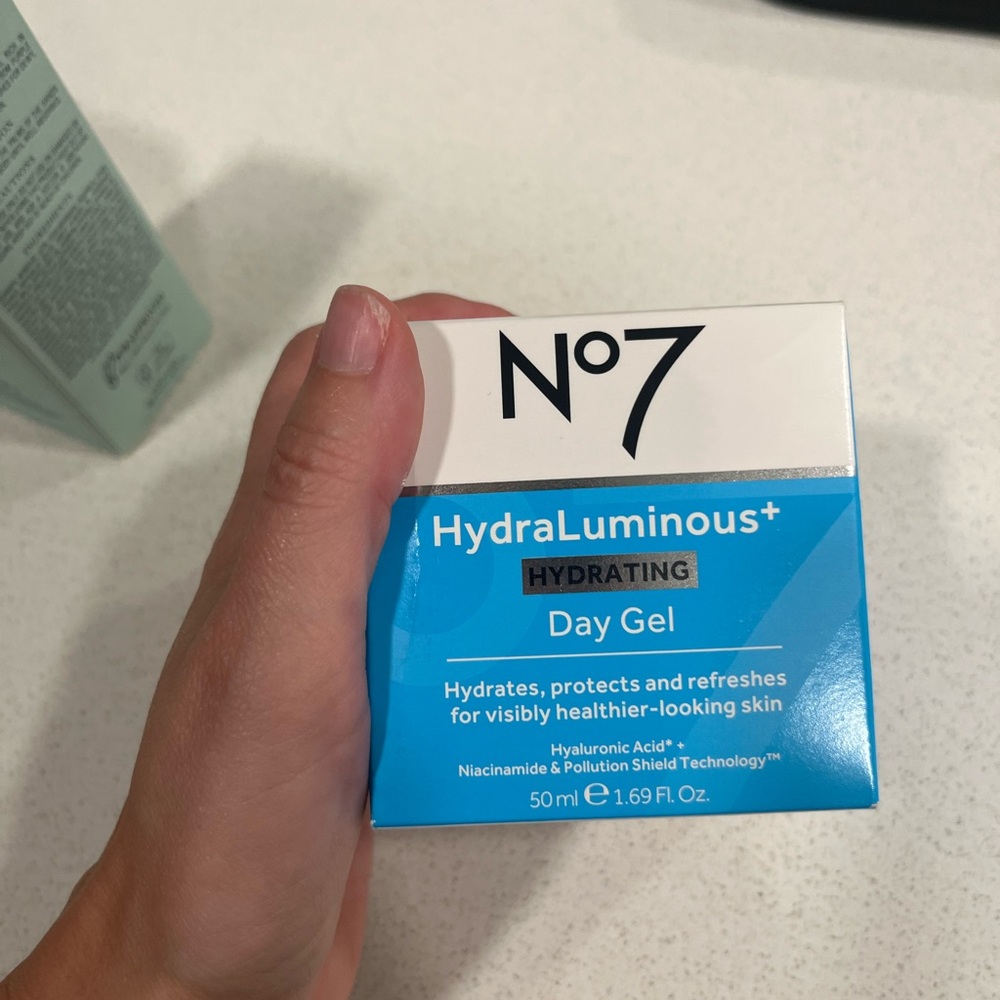 HydraLuminous+ Hydrating Day Gel